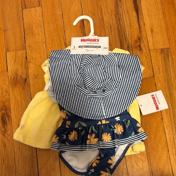 Huggies Babywear baby girl swimsuit set - Picture 1 of 5